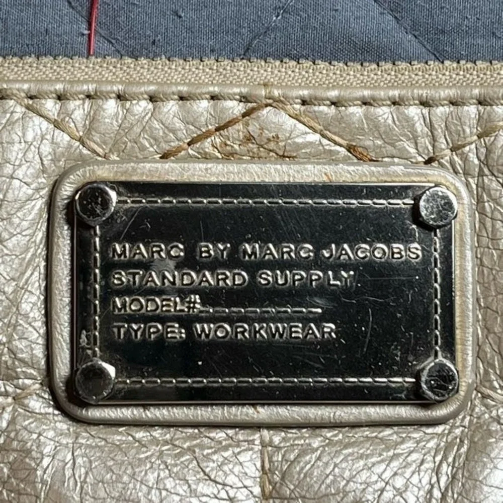 Marc by‎ Marc Jacobs Standard Supply Hexagon Pouch Clutch Gold